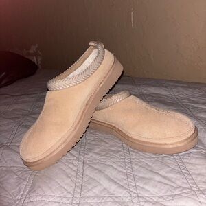 Koolaburra Cream Slip-On Mules